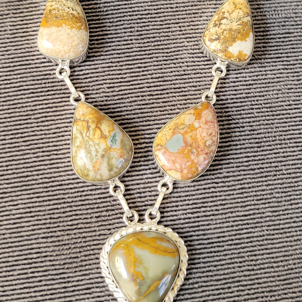 Elegant Multicolor Stone Necklace